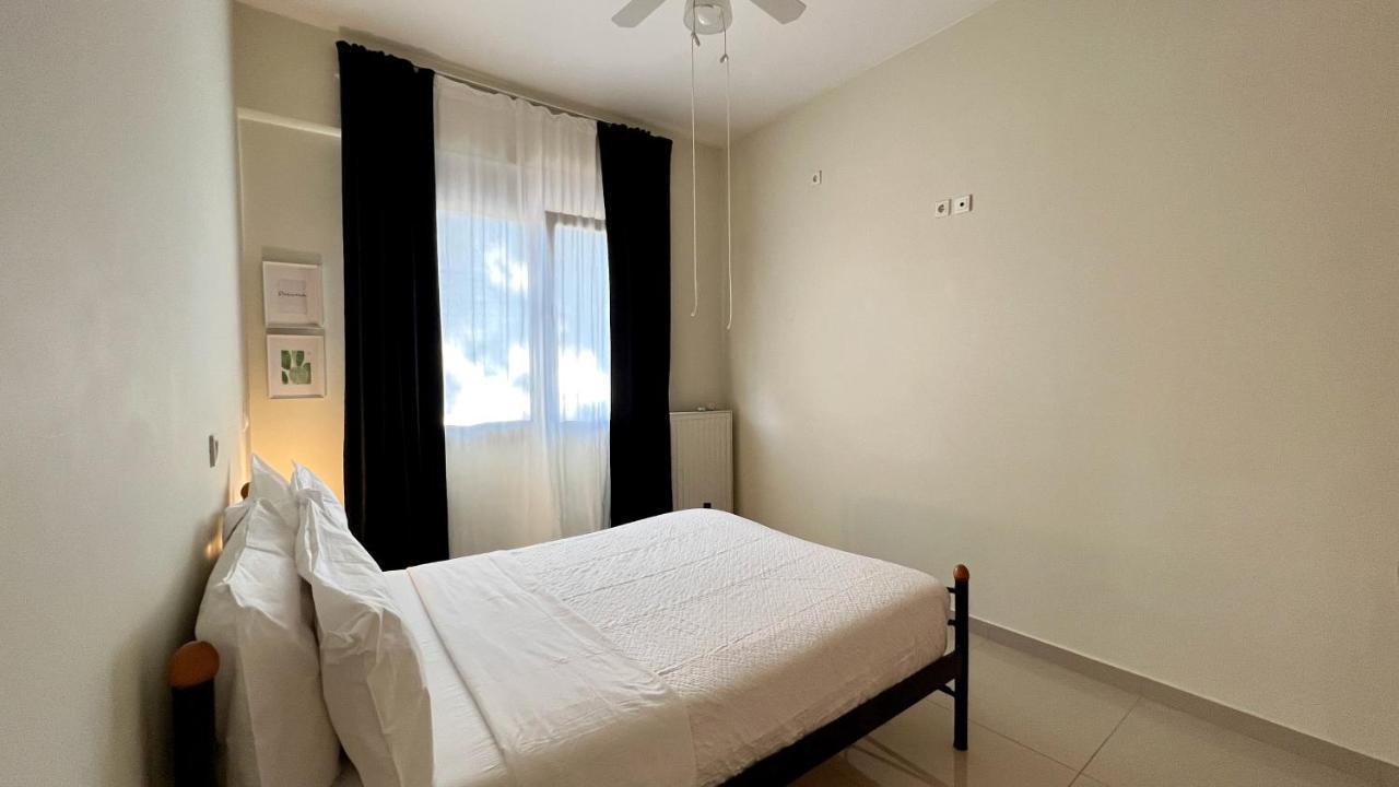 100 Meters From The Sea Apartamento Xylokastro Exterior foto