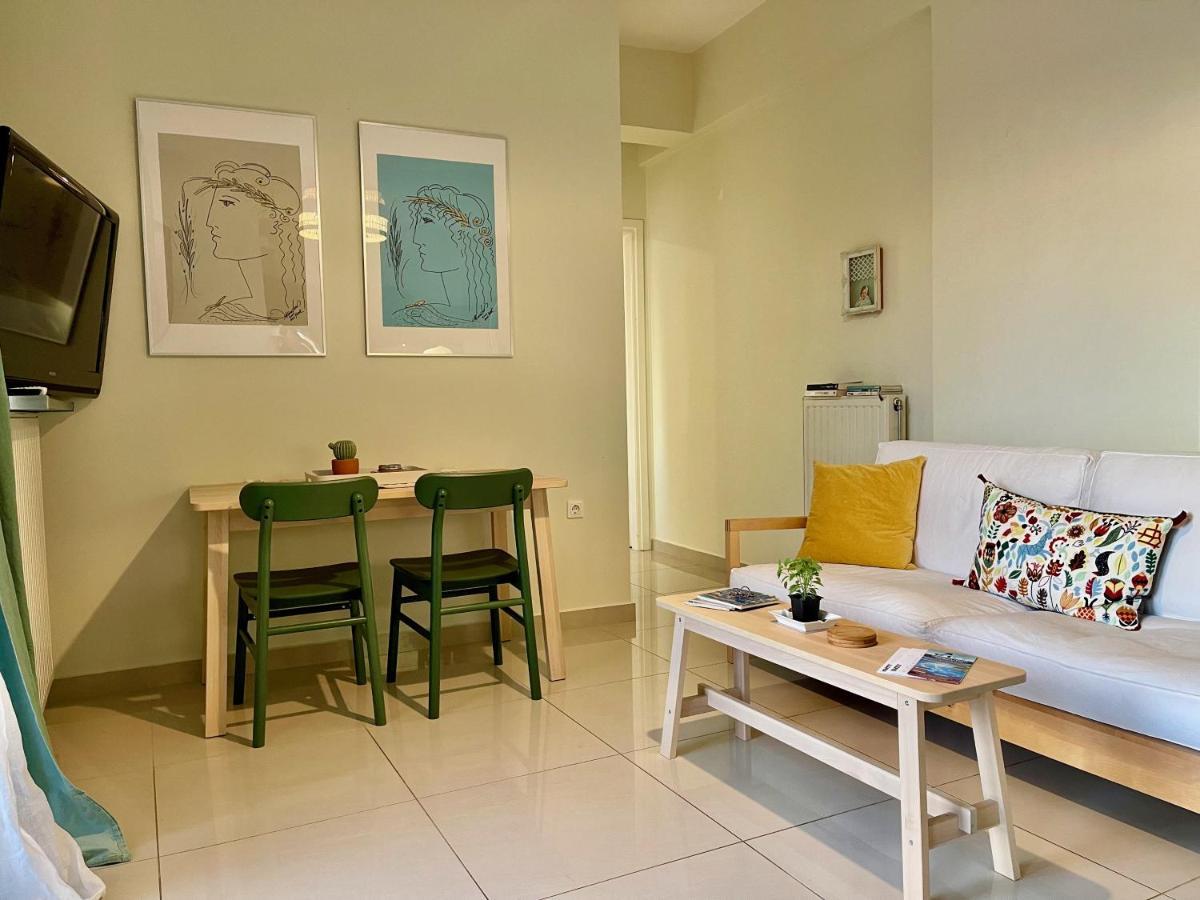 100 Meters From The Sea Apartamento Xylokastro Exterior foto